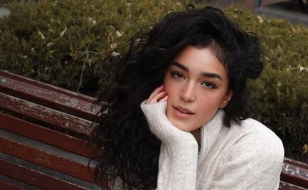 Ale Capetillo luce pantalón culotte plateado, elegante y festivo