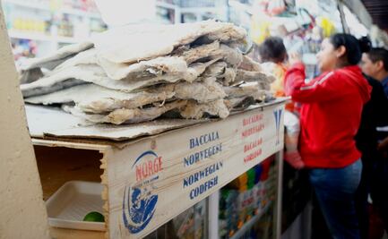 China encuentra muestra viva de coronavirus en embalaje de bacalao congelado