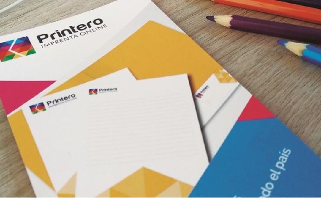 El usuario solo tiene que ingresar a la página web de la empresa, elegir el producto que desea imprimir y la fecha de entrega