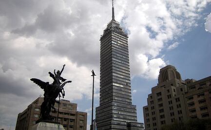¿Cómo es la Torre Latinoamericana?; el icónico rascacielos de CDMX donde quedaron atrapadas 12 personas tras fallo de elevador