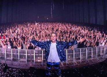 Infectado con variante ómicron fue a concierto con más de mil asistentes en Dinamarca