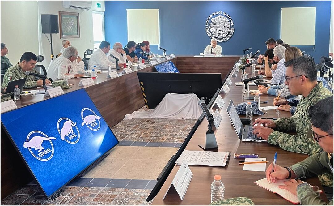 Andrés Manuel López Obrador visita estados para verificar estatus de programas sociales. Foto: Especial