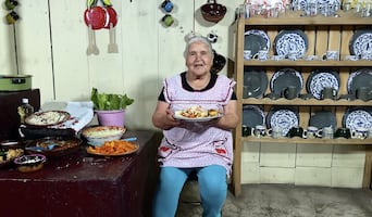 Prepara la receta de enchiladas placeras de Doña Ángela