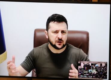 Volodimir Zelensky acusa a Rusia de cometer "genocidio" en Ucrania