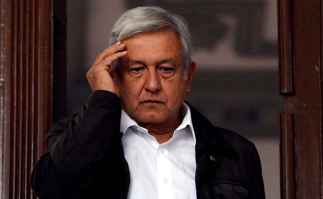 Mexico's president-elect Andres Manuel Lopez Obrador gestures while arriving for a news conference at his campaign headquarters in Mexico City, Mexico July 27, 2018 - Photo: Carlos Jasso/REUTERS