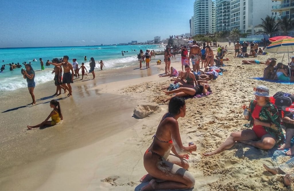 Turistas en playas de Quintana Roo en Semana Santa 2023 FOTO: Especial