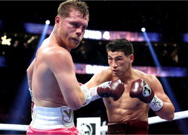 ¿Canelo Álvarez perdió ante Dmitry Bivol por subir de peso?