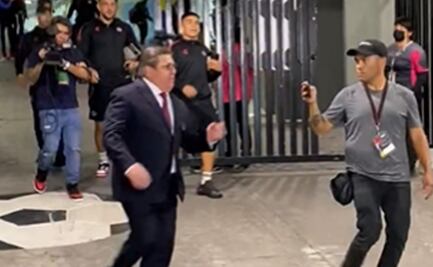 Miguel Herrera casi se mete al vestidor del América