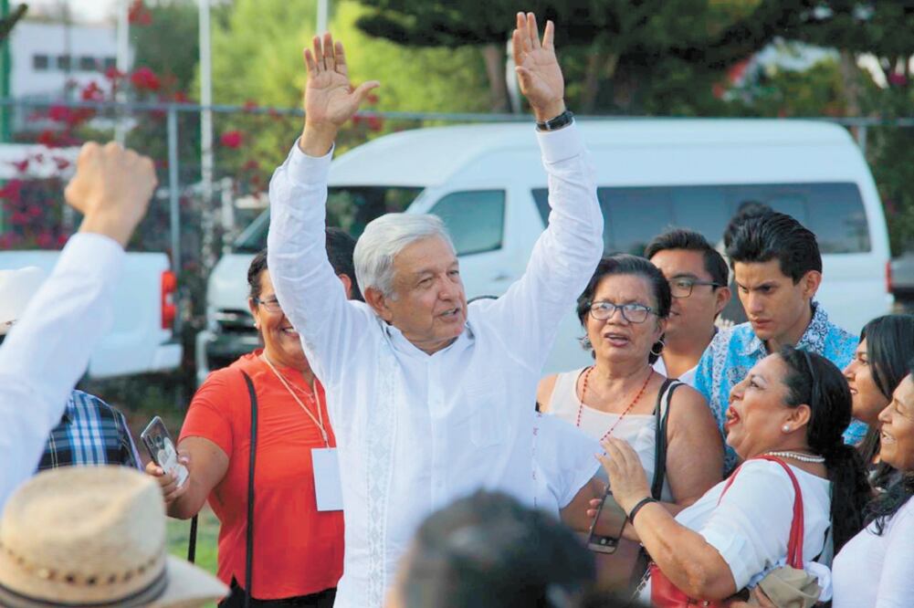 El presidente Andrés Manuel López Obrador visitó Querétaro para hacer la entrega de apoyos de programas integrales de Bienestar. Foto: DEMIÁN CHÁVEZ. EL UNIVERSAL