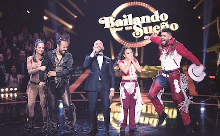 Dedican último baile a abuelitas