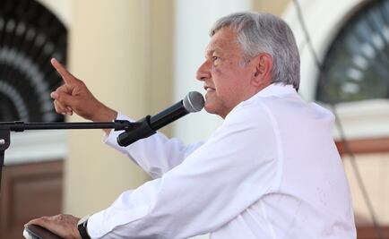 Para algunos soy un peligro para México; para otros ya me volví fresa: AMLO