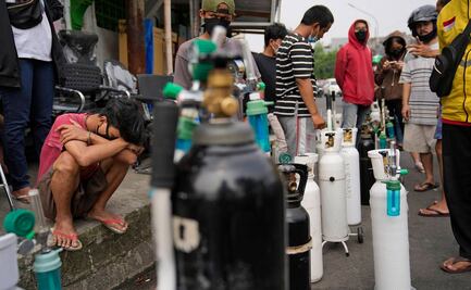 En el peor pico de la pandemia por Covid-19, Indonesia sufre por oxígeno
