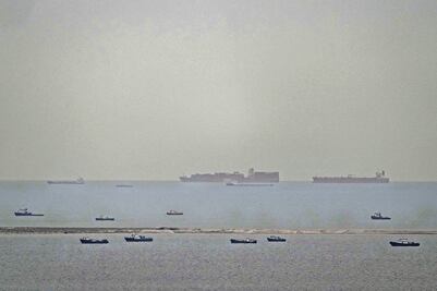 A un mes de la guerra, un conflicto de voluntades