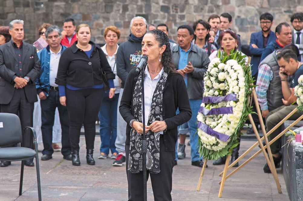 En una ceremonia para recordar el movimiento estudiantil de 1968, en Tlatelolco, Claudia Sheinbaum negó que el gobierno federal vaya a tener control de la política social que se aplicará en la administración capitalina. Foto: YADÍN XOLALPA. EL UNIVERSAL