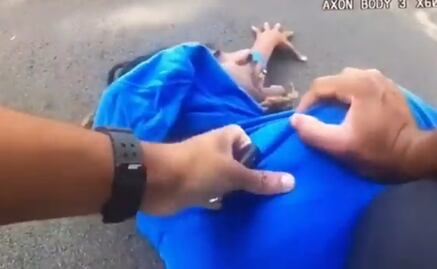 "Ayúdenme, soy parapléjico": Investigan a policías de Ohio por sacar de su auto a afroamericano