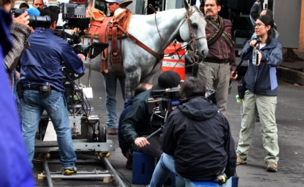 Miles ayunan en Cuaresma con Eduardo Verástegui