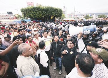 Chiapas frena paro de maestros