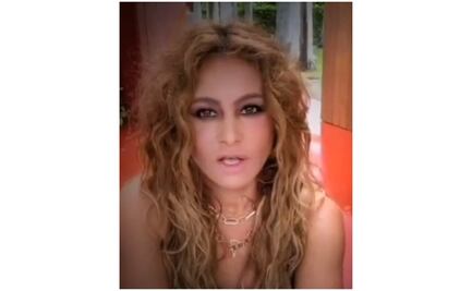 ¿Qué le pasó a Paulina Rubio? olvida la letra de sus canciones frente a fans