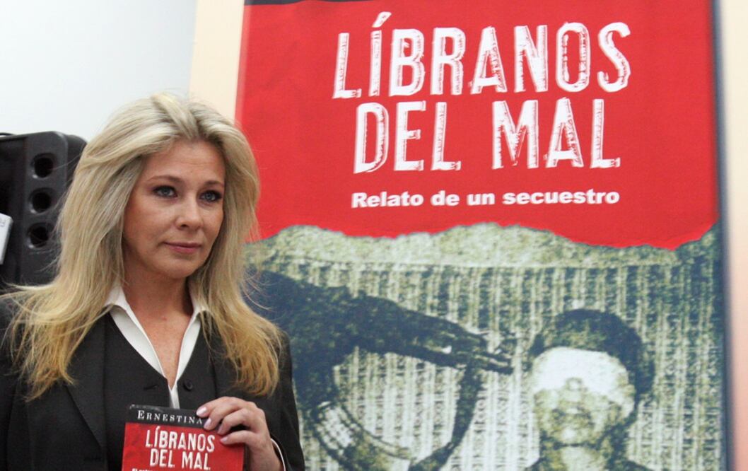 Ernestina Sodi Miranda durante la presentación de su libro "Líbranos del mal" en 2006.
Foto: EL UNIVERSAL, archivo