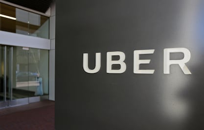 Uber es prohibido en Italia por competencia desleal