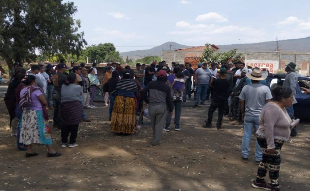 Comunidades indígenas bloquean carreteras en Michoacán. Foto: Especial