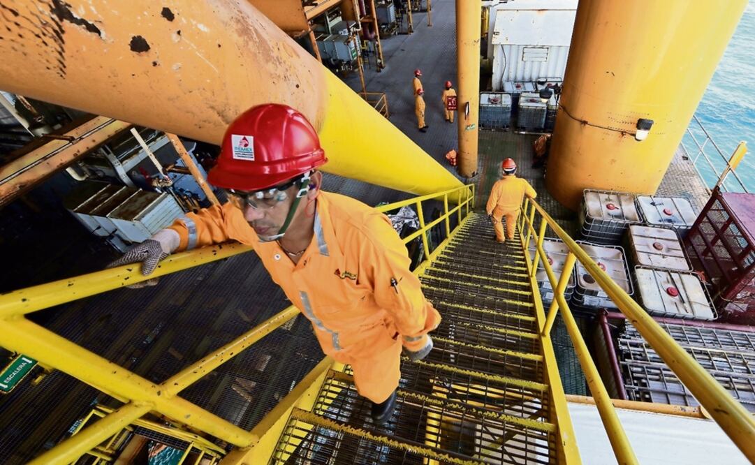 The Pemex Subsidiary Company for Oil Drilling and Services will merge with Pemex Exploration and Production, creating eight management areas to support the Sub-Directorate of Strategic Exploitation Projects - Photo: Juan Carlos Reyes García/EL UNIVERSAL