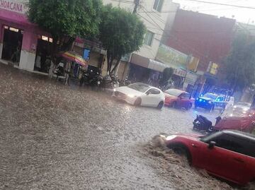 VIDEO: Granizo, encharcamientos y afectaciones viales por granizo e intensas lluvias en el Edomex