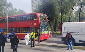 Fallece usuario de Metrobús dentro de unidad en Campo Marte; autoridades determinarán la causa de muerte
