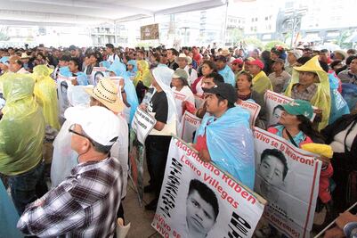 Osorio se reúne con los papás de jóvenes desaparecidos