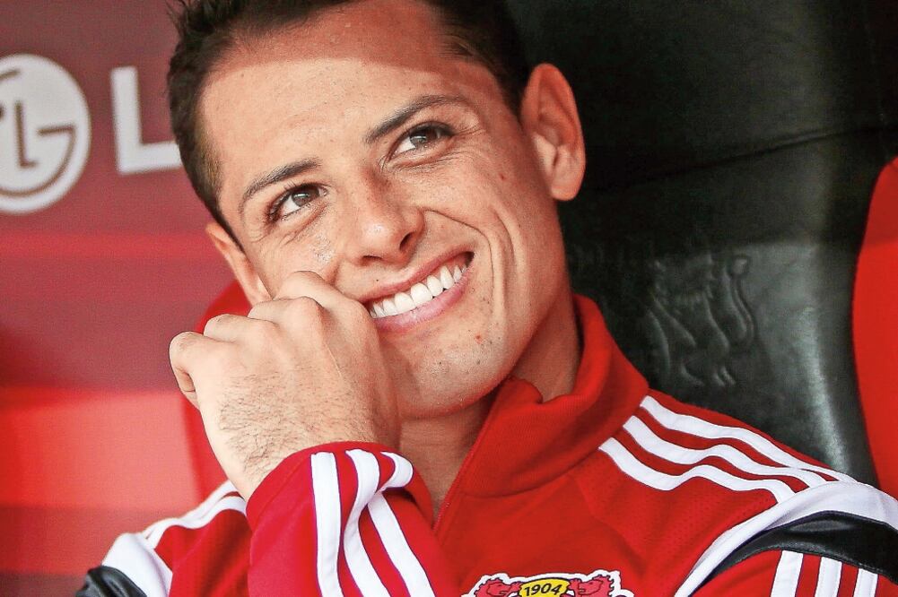 Javier Hernández sufrió su primer revés con el Bayer Leverkusen (MAJA HITIJ. EFE)