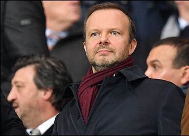 Vicepresidente del Manchester United dejará su cargo al final de temporada