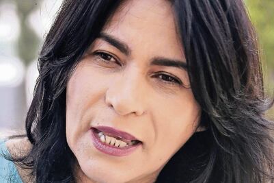 Se alborota el gallinero a Dione