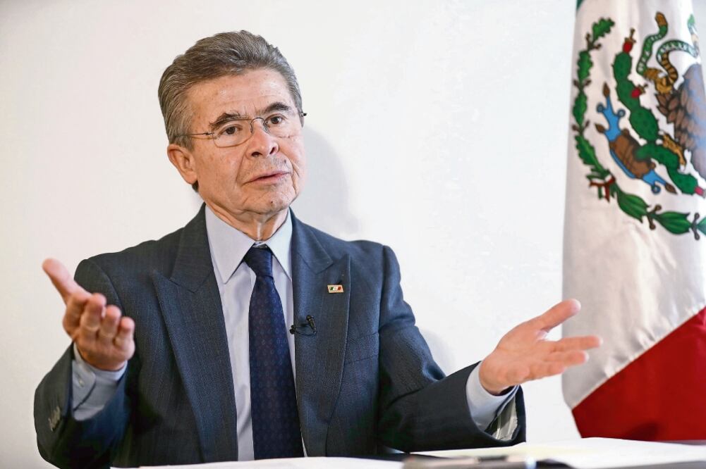 Senador del PRI, Enrique Burgos. Foto: JUAN CARLOS REYES. EL UNIVERSAL