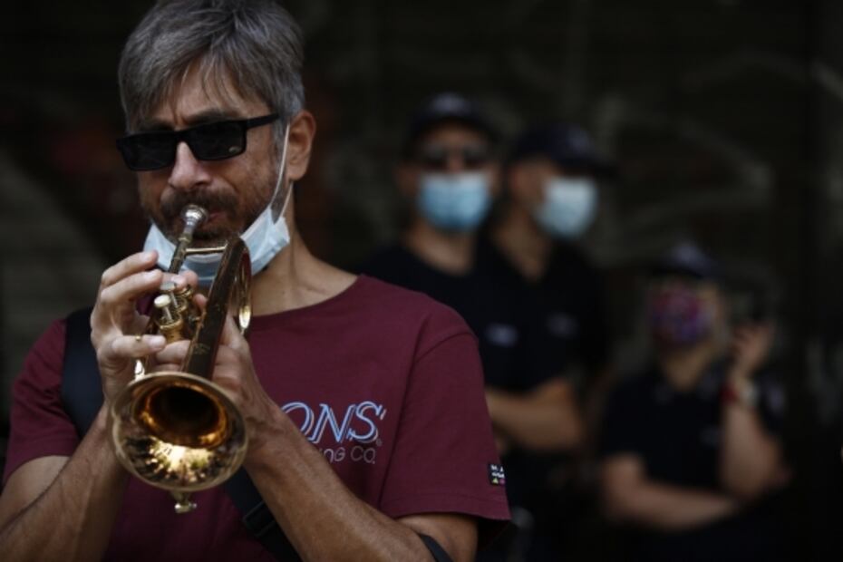 Trabajadores culturales protestan en Grecia contra suspensión de espectáculos