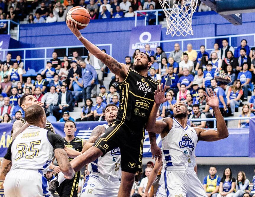 Twitter @Fuerza_Regia