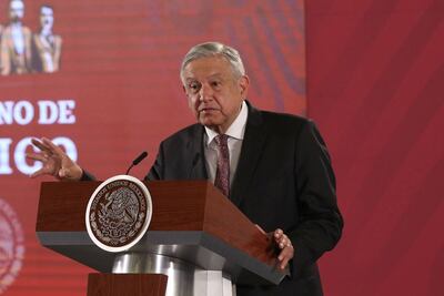 AMLO le baja al ritmo