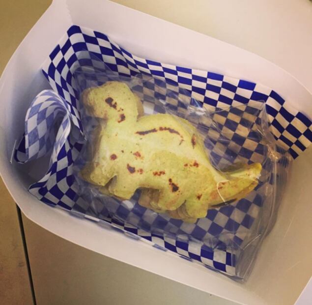 Tlacosaurios: los tlacoyos con forma de dinosaurio que debes probar