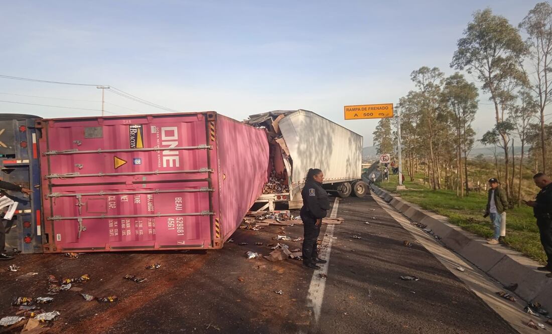 Accidente en carretera Calpulalpan-Texcoco deja un muerto y 12 heridos. Foto: Especial