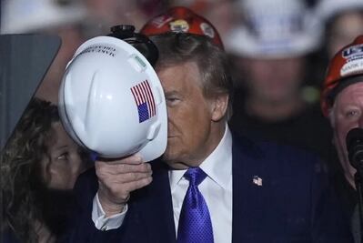 Donald Trump revive polémica de 2016 en homenaje a Arnold Palmer; hace comentario inusual sobre su "hombría"