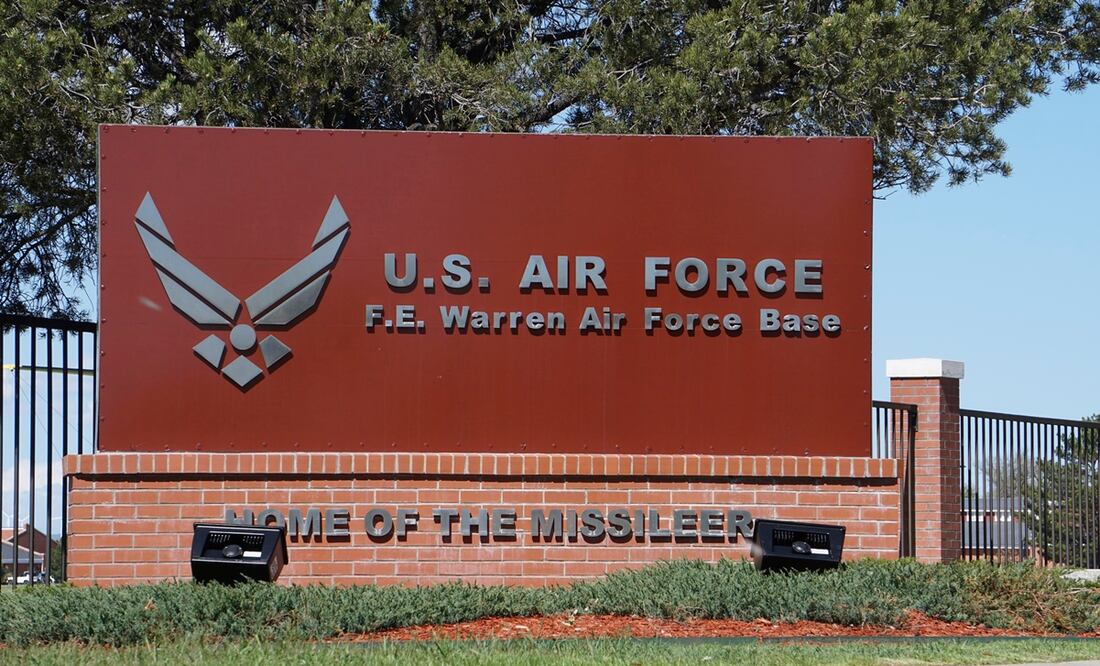 El Gobierno de EU dio 120 días a la empresa china MineOne Partners Limited para que venda la propiedad, ubicada a una milla de la Base de la Fuerza Aérea Warren. Foto: AP