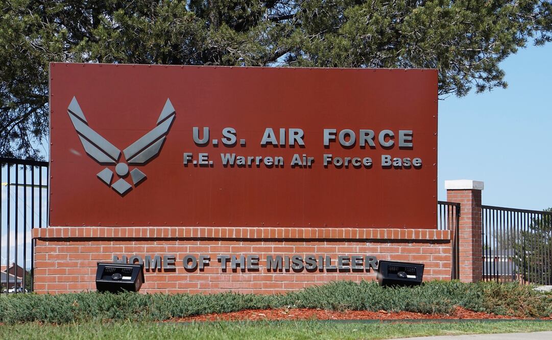 El Gobierno de EU dio 120 días a la empresa china MineOne Partners Limited para que venda la propiedad, ubicada a una milla de la Base de la Fuerza Aérea Warren. Foto: AP