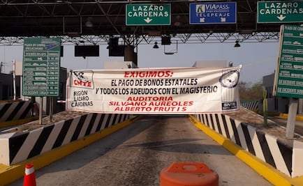 CNTE toma casetas de cobro en Michoacán