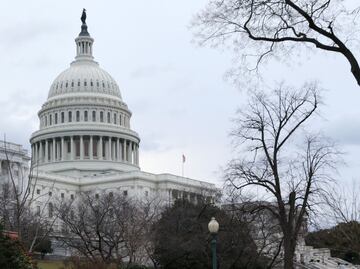 Cámara Baja de EU aprueba acuerdo y pone fin al cierre de gobierno; lo envía a Trump para su firma