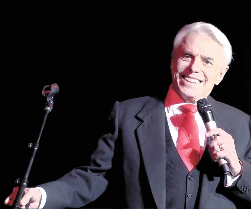 El cantante dice que borrará de su biografía el año 2020. “En 2019 cumplí 77 años y en 2021 serán 78”. GOU PRODUCCIONES