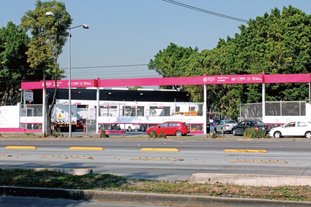 Entre las nuevas disposiciones se contempla dotar de facultades a la Procuraduría Federal de Protección al Ambiente para revisar los verificentros. En la actualidad los gobiernos locales se encargan de la operación de estos lugares (NADYA MURILLO)