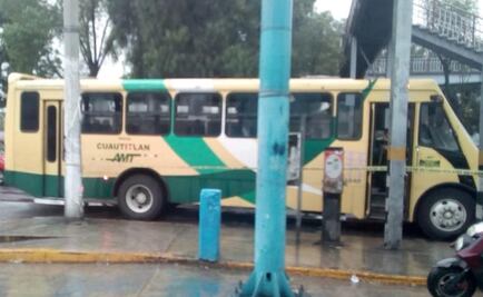 Pasajeros "justicieros" frustran asalto, matan a delincuente y hieren a otro en Tlalnepantla
