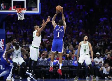 James Harden guía a los 76ers al triunfo para empatar la serie contra Celtics