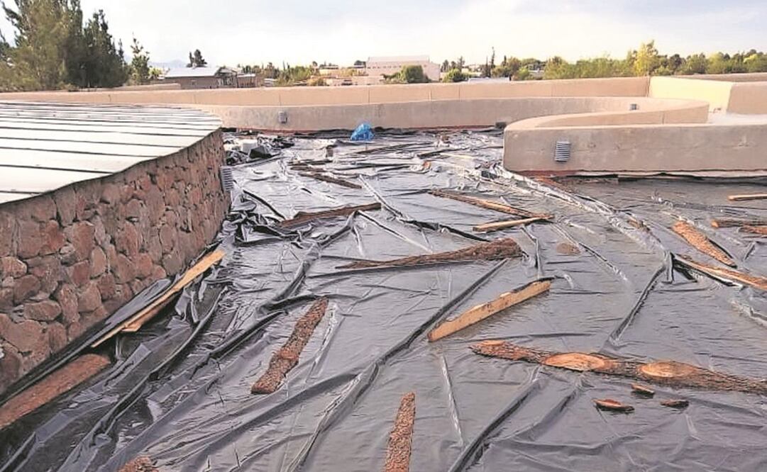 Afectaciones en el techo del Museo de las Culturas del Norte, en Paquimé, Chihuahua. Fotos: Cortesía SNTAMTP