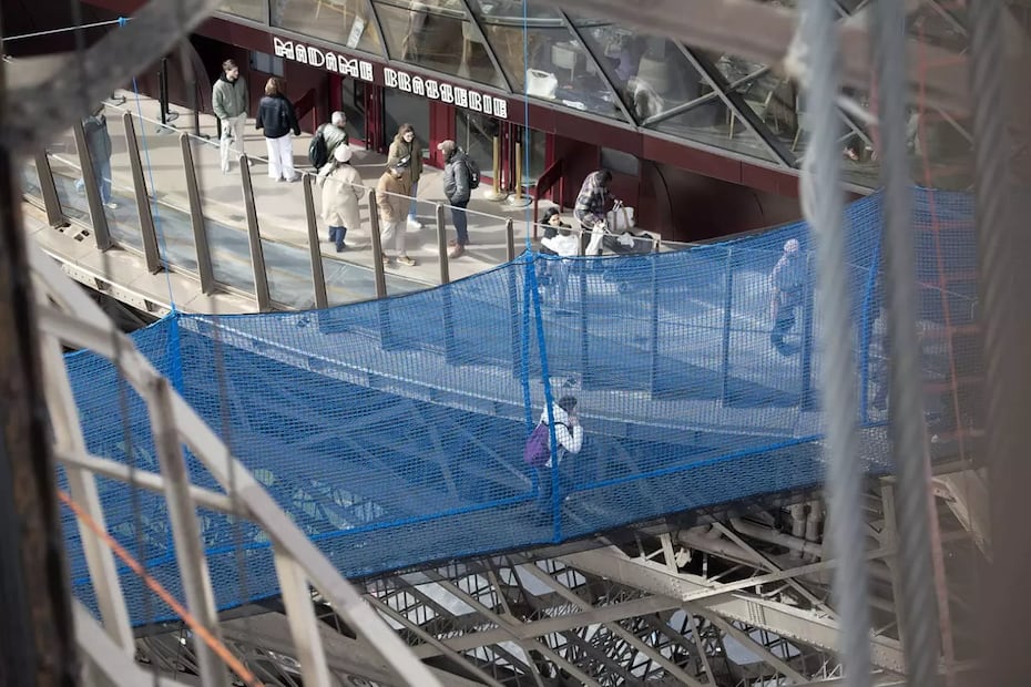 Este puente colgando es considerado el más grande de Francia en un espacio urbano. Foto: La Tour Eiffel