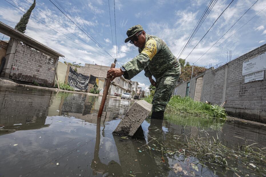 Inundaciones, afectaciones y trabajos a consecuencia de las recientes fuertes lluvias en Chalco. Foto: de Luis Camacho. El Universal